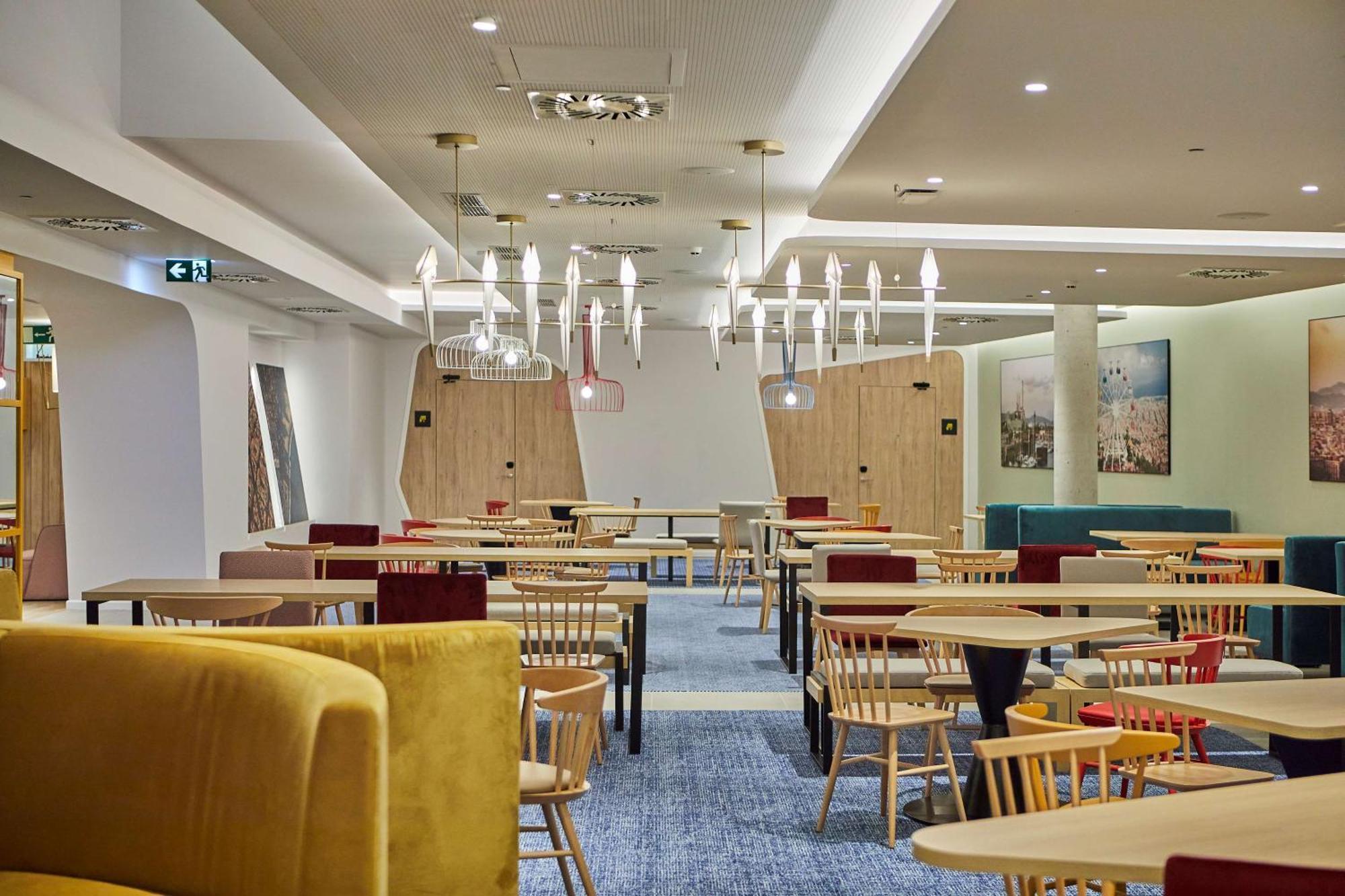 Hampton By Hilton Barcelona Fira Gran Via Hotell L'Hospitalet de Llobregat Exteriör bild