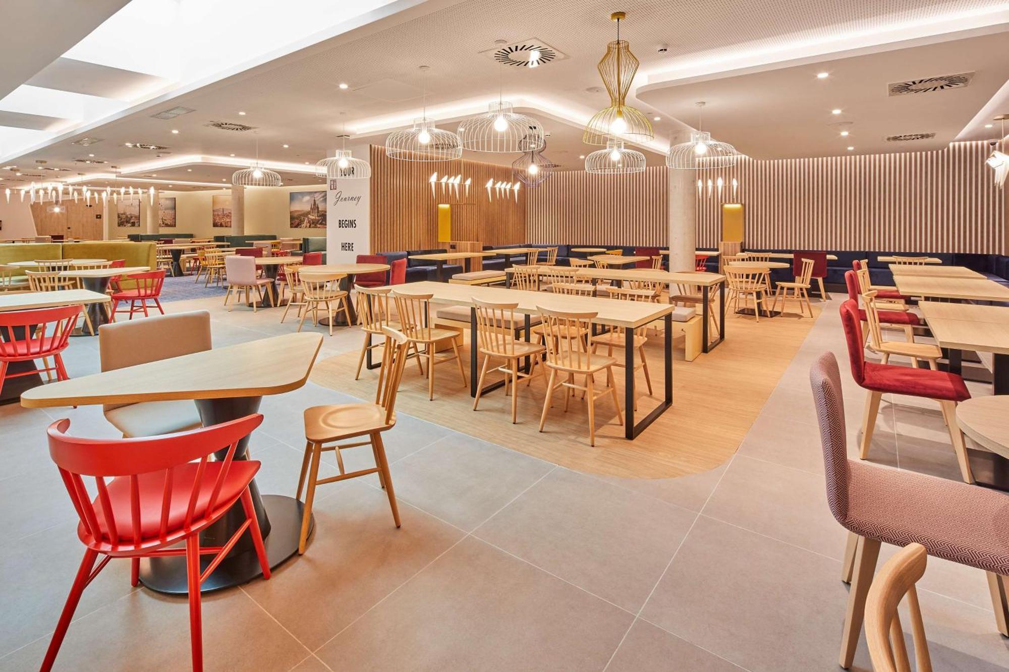 Hampton By Hilton Barcelona Fira Gran Via Hotell L'Hospitalet de Llobregat Exteriör bild