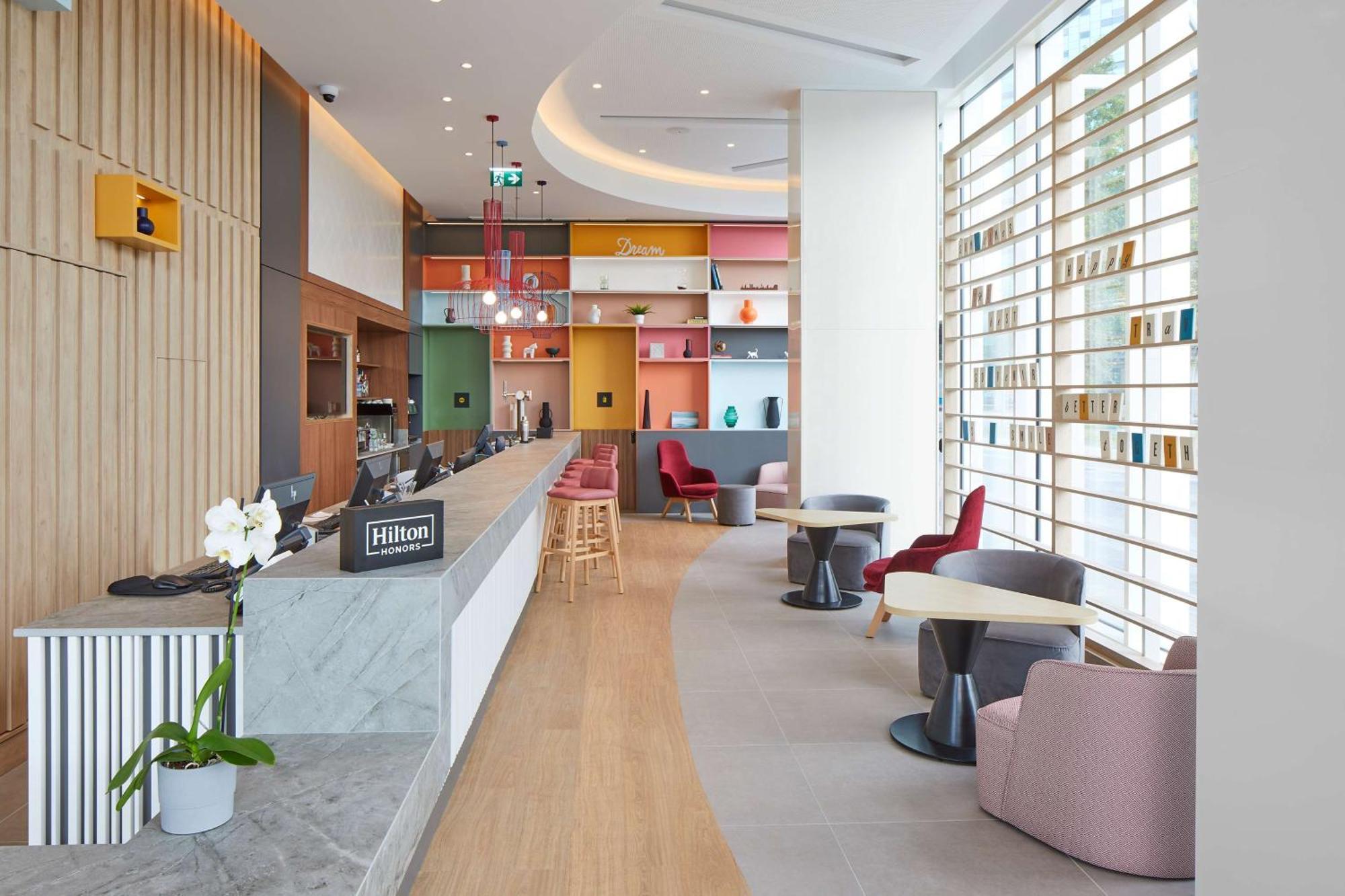 Hampton By Hilton Barcelona Fira Gran Via Hotell L'Hospitalet de Llobregat Exteriör bild