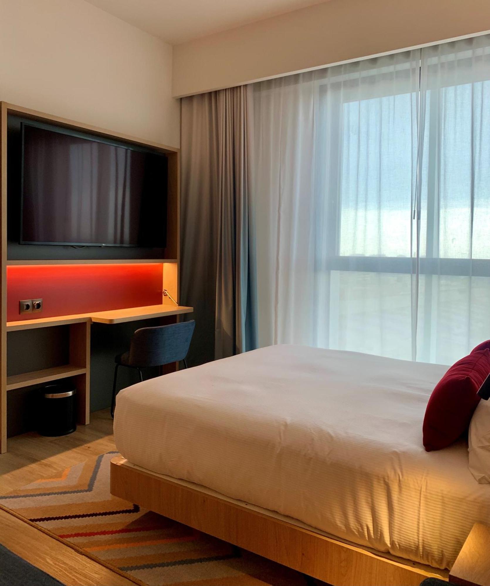 Hampton By Hilton Barcelona Fira Gran Via Hotell L'Hospitalet de Llobregat Exteriör bild